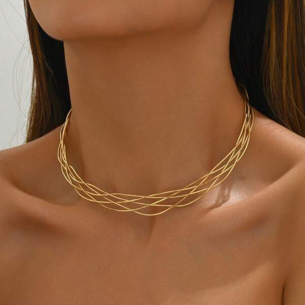Gold Twisted Wire Choker Necklace - Elegant Womenâs Necklace